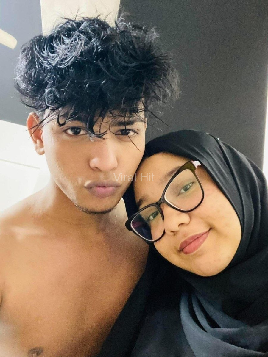 Couple Viral Photos